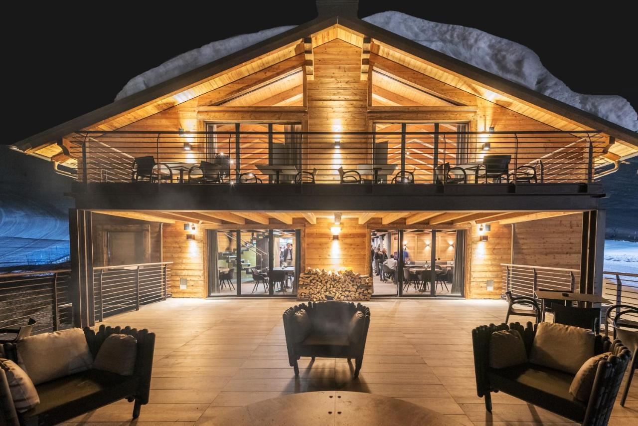 Le Massif Hotel & Lodge Courmayeur The Leading Hotels Of The World Exterior photo