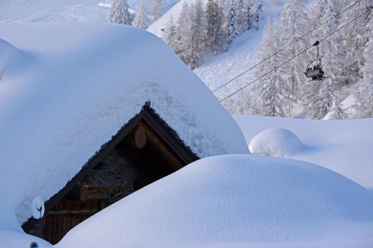 Le Massif Hotel & Lodge Courmayeur The Leading Hotels Of The World Exterior photo