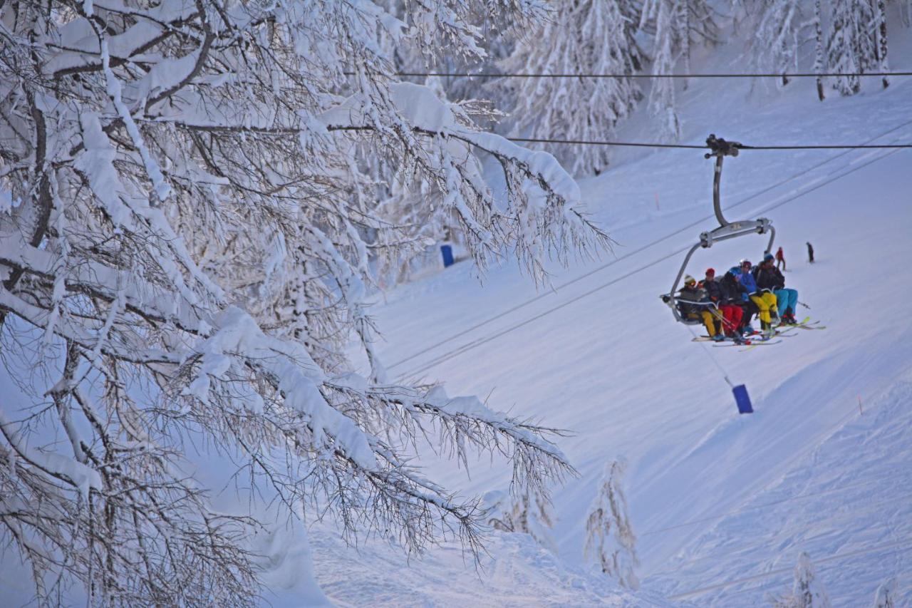 Le Massif Hotel & Lodge Courmayeur The Leading Hotels Of The World Exterior photo