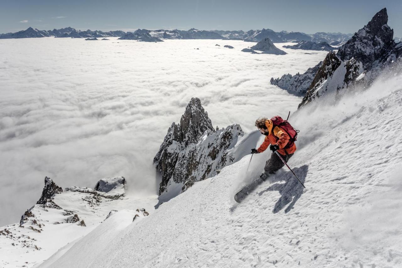 Le Massif Hotel & Lodge Courmayeur The Leading Hotels Of The World Exterior photo