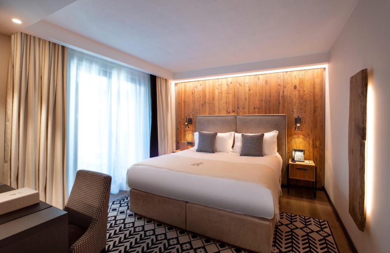 Le Massif Hotel & Lodge Courmayeur The Leading Hotels Of The World Exterior photo