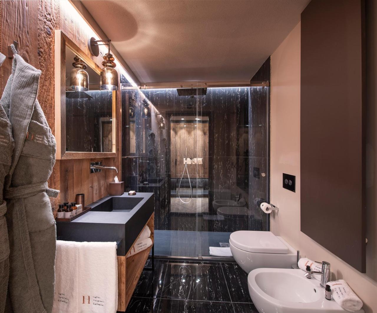 Le Massif Hotel & Lodge Courmayeur The Leading Hotels Of The World Exterior photo